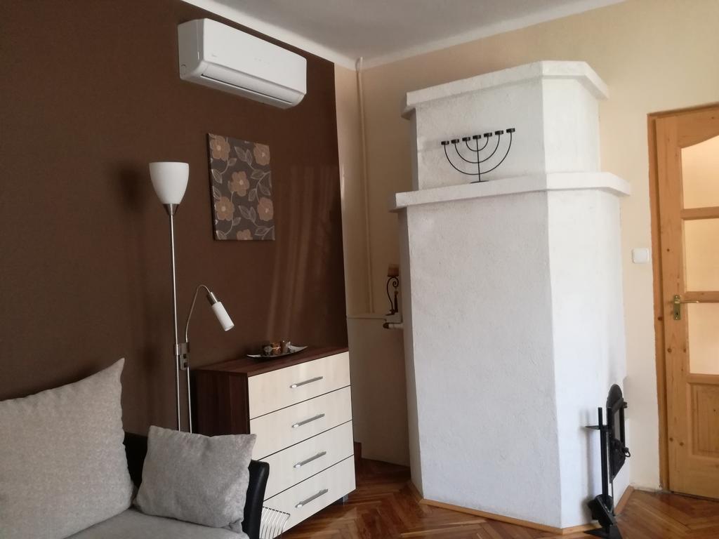 Ferienwohnung Stilus Apartman Szekszárd Exterior foto