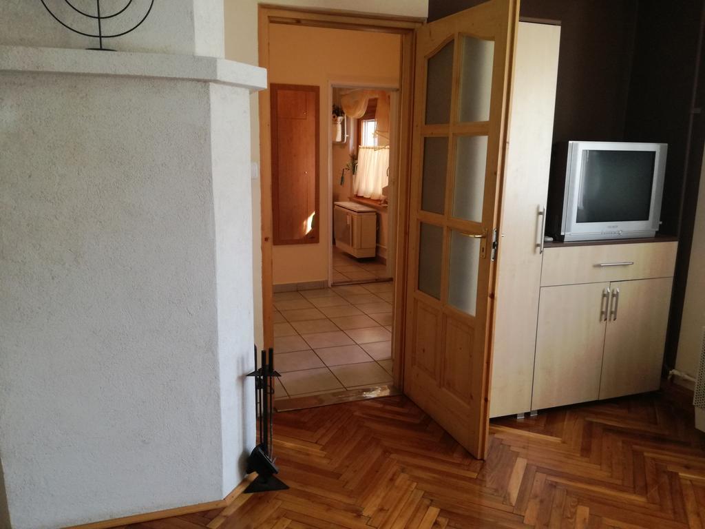 Ferienwohnung Stilus Apartman Szekszárd Exterior foto