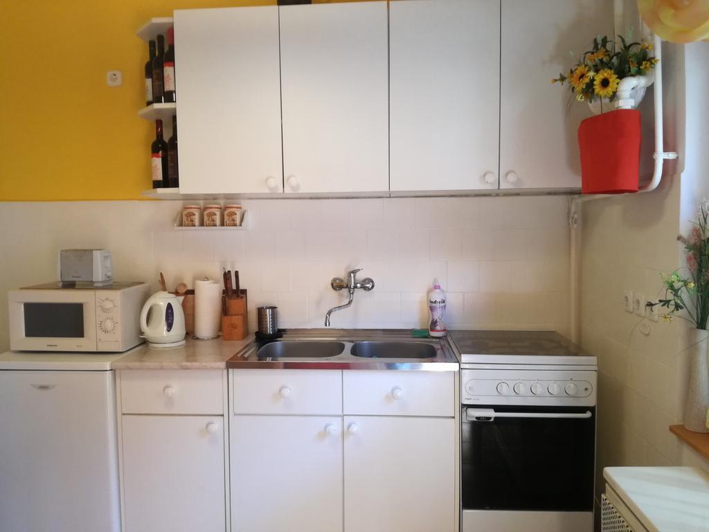 Ferienwohnung Stilus Apartman Szekszárd Exterior foto